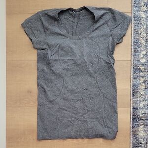 Lululemon Athletica Gray Fitted Cap Sleeve T-Shirt